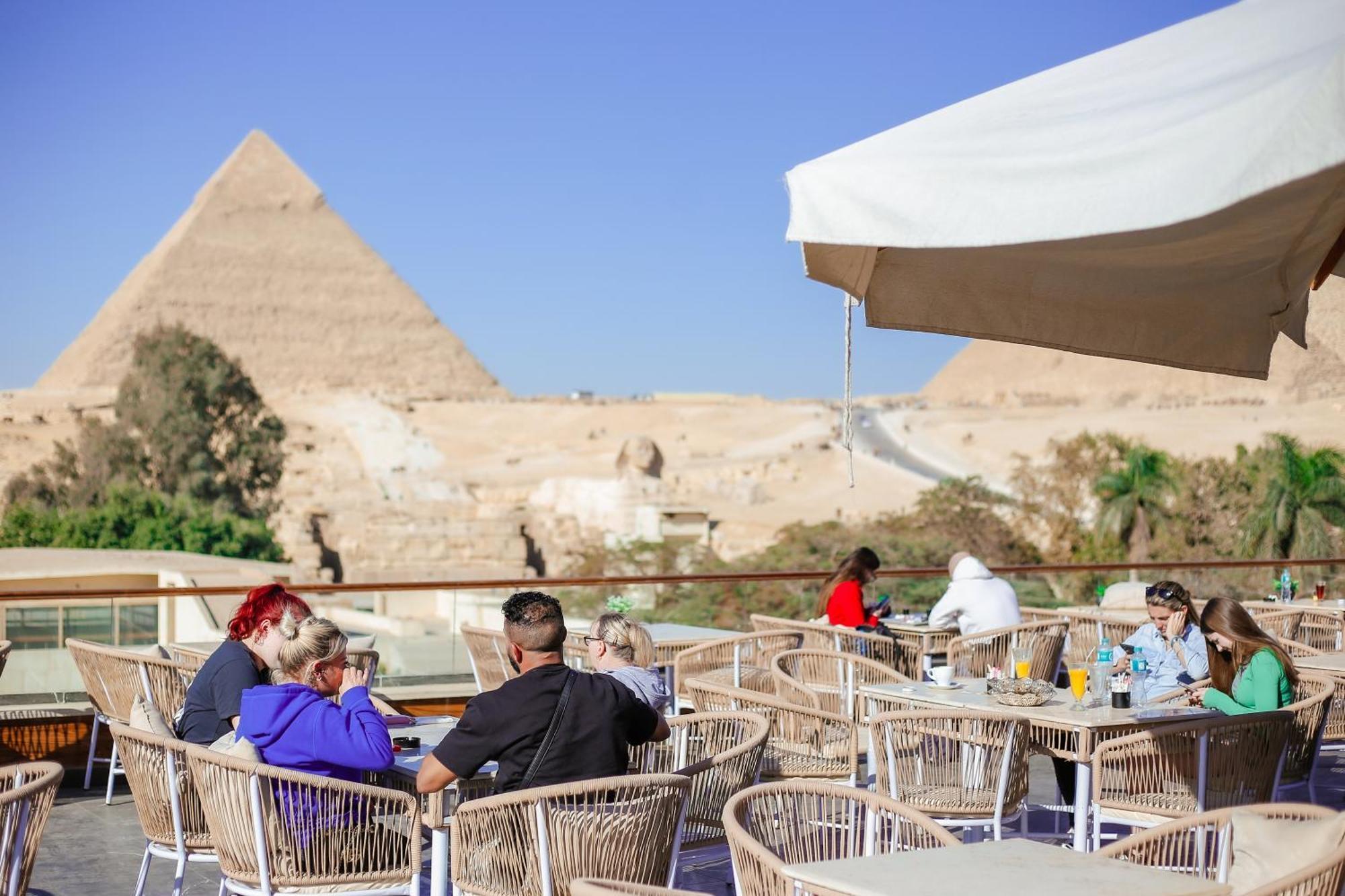 Tree Lounge Pyramids View Inn , Sphinx Giza Kafrat al Jabal Exterior foto