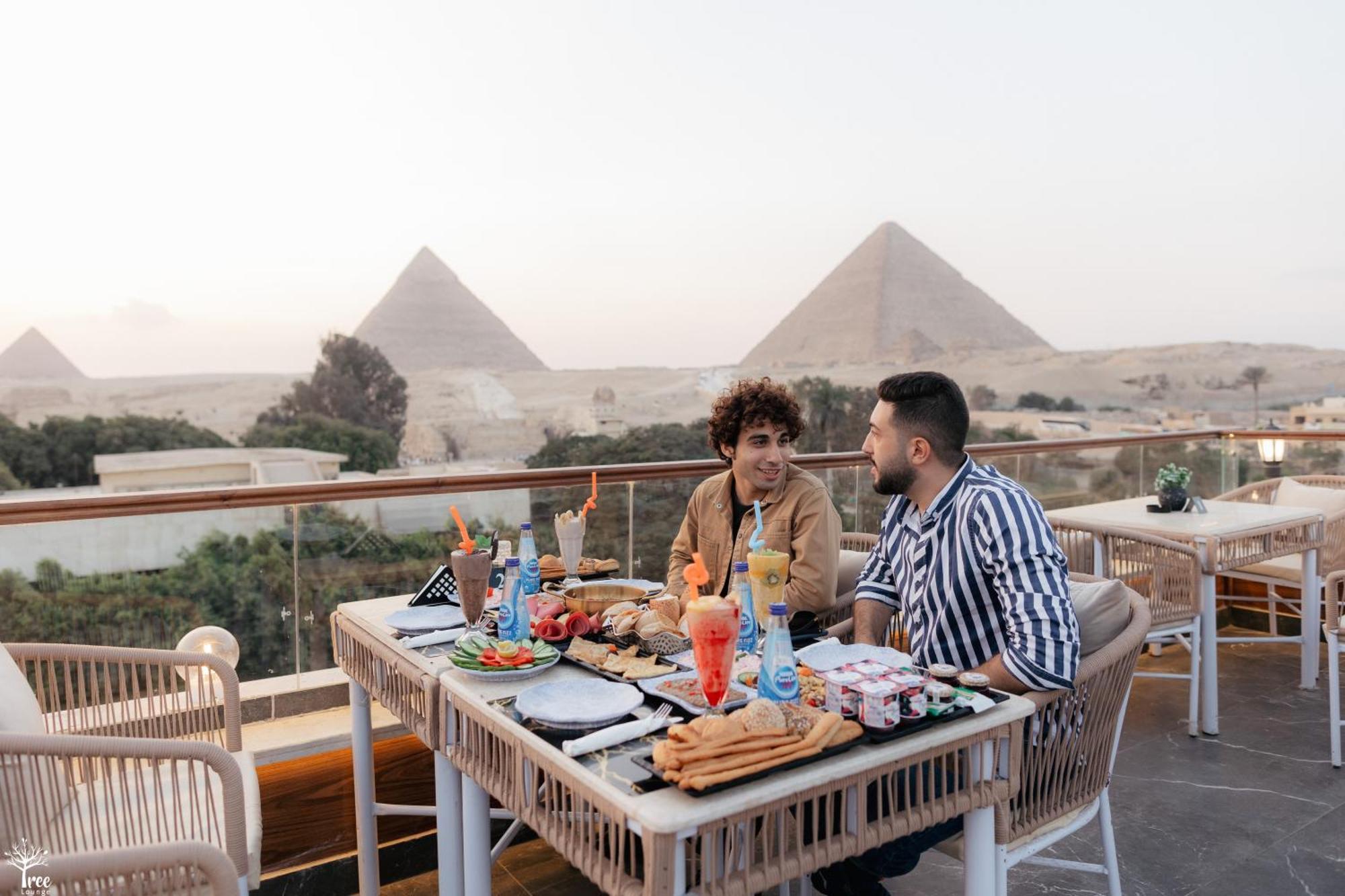 Tree Lounge Pyramids View Inn , Sphinx Giza Kafrat al Jabal Exterior foto